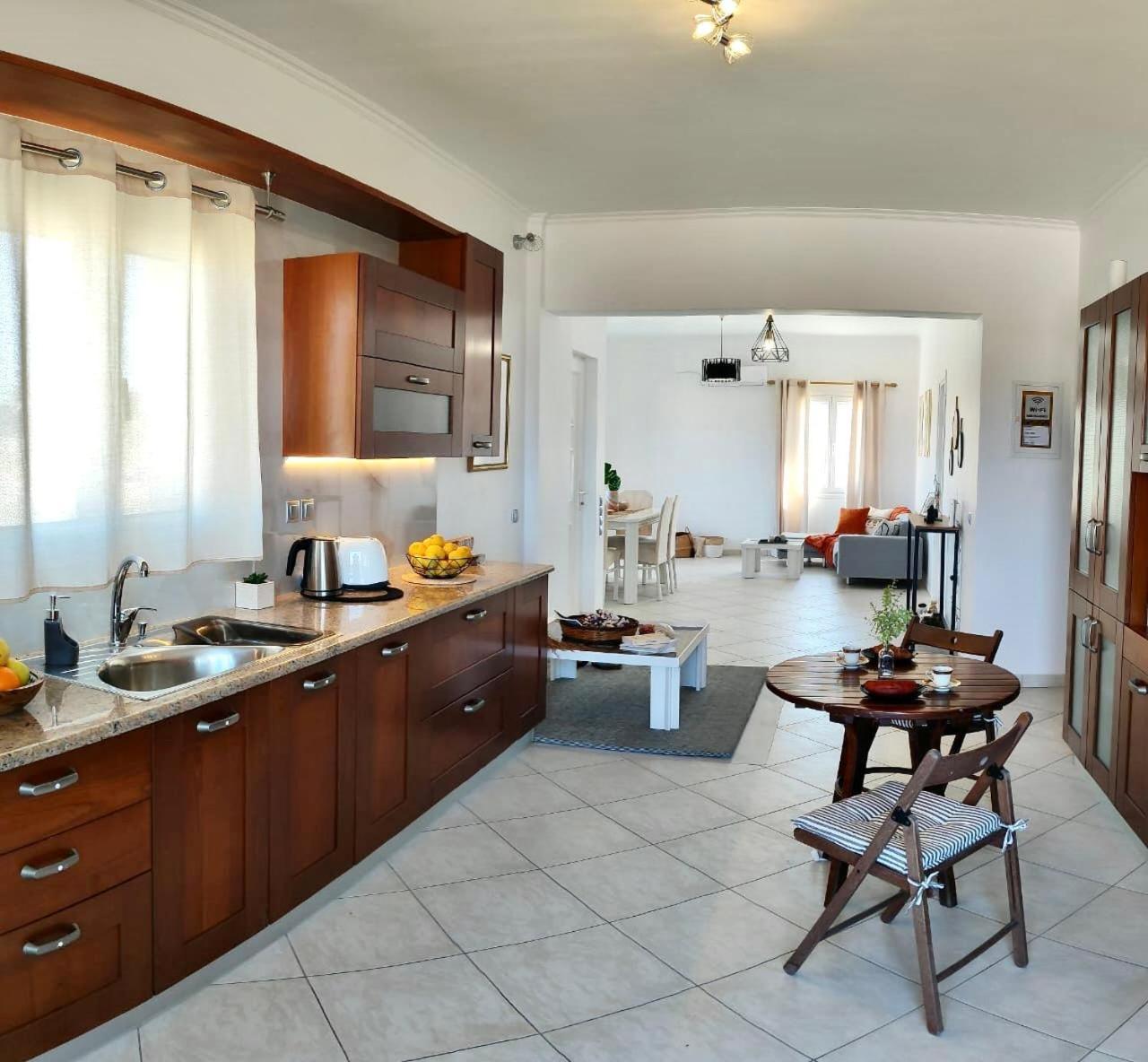 Theasis Apartments Adamantas  Esterno foto