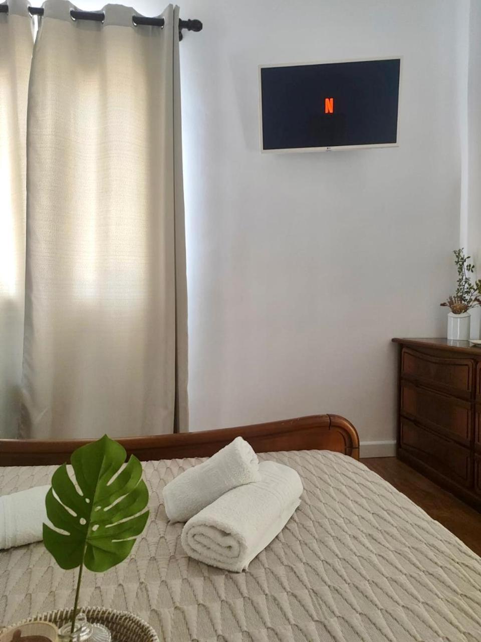 Theasis Apartments Adamantas  Esterno foto